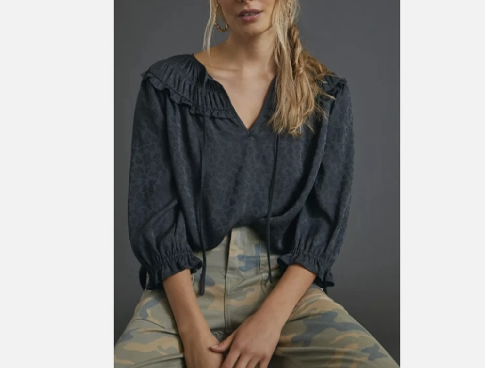 Anthropologie Current Air Southwark Shirred Top Blouse Gray Peasant Size Small